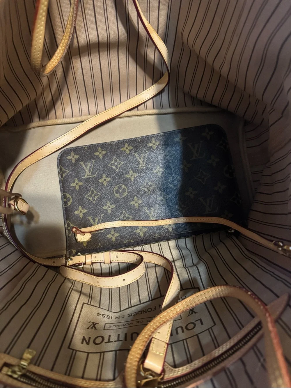 Louis Vuitton Brown Monogram Neverfull GM Shoulder Tote with Vachetta Trim